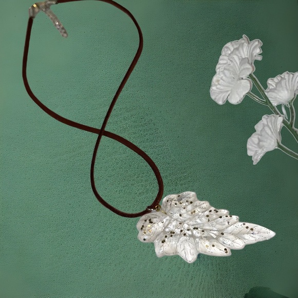 Hand Crafted Necklace Leaf Gold on Brown Faux Suede Cord Adjustable Silver - Picture 6 of 8